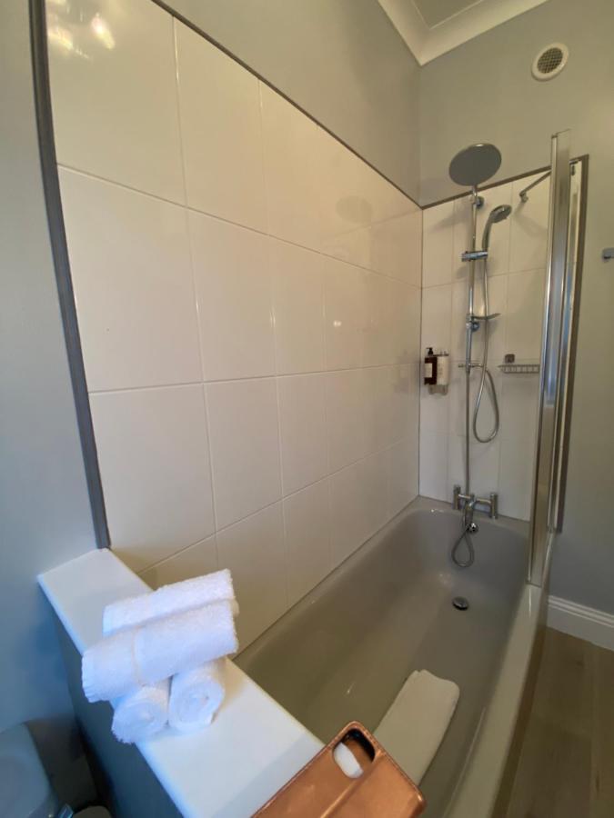 Merewyke Boutique Luxury Family Apartment Sleeps 4 , Central Location Віндермір Екстер'єр фото